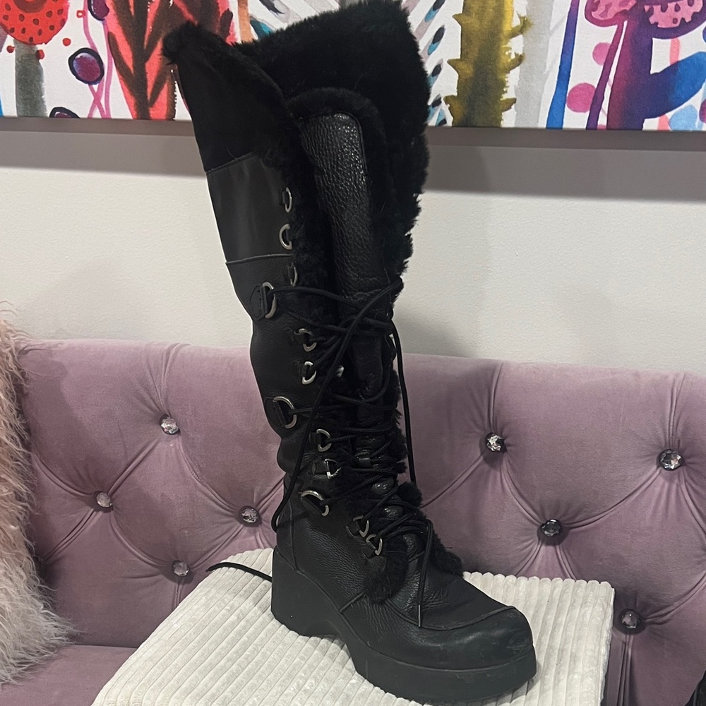 Women's Black Fur-Lined Lace-Up Boots